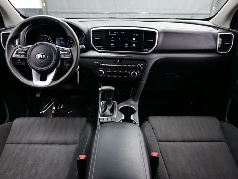 Used 2022 Kia Sportage LX image 17