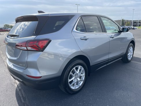 Used 2023 Chevrolet Equinox LT w/ Driver Convenience Package image 5