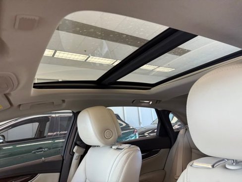 Used 2013 Cadillac XTS Premium image 12