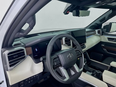 Used 2024 Toyota Sequoia Capstone image 8