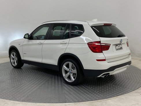 Used 2017 BMW X3 xDrive28i image 3