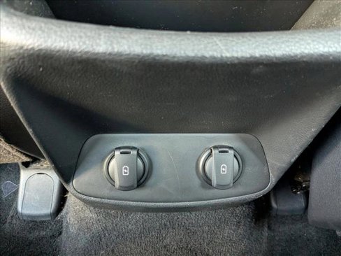 Used 2020 Hyundai Santa Fe SE image 16