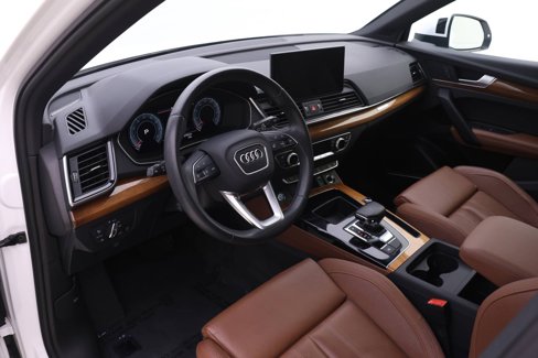 Used 2023 Audi Q5 2.0T Premium Plus w/ Premium Plus Package image 9
