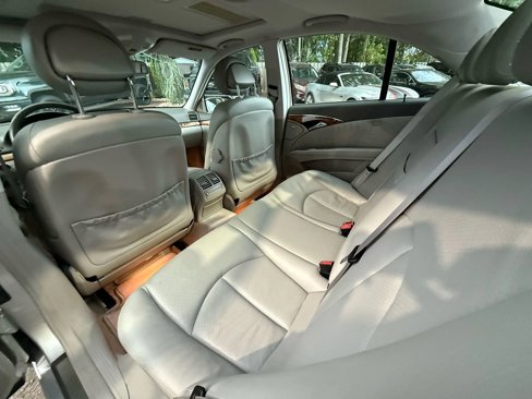 Used 2003 Mercedes-Benz E 320 Sedan image 19