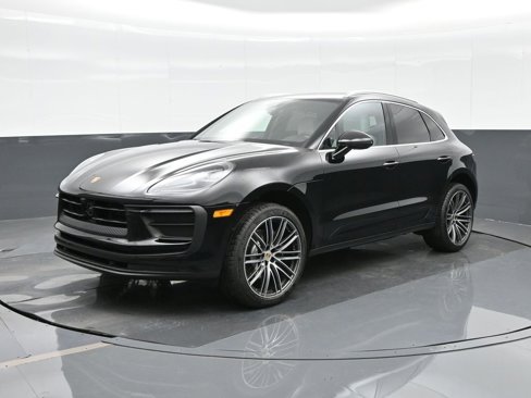 New 2026 Porsche Macan image 1