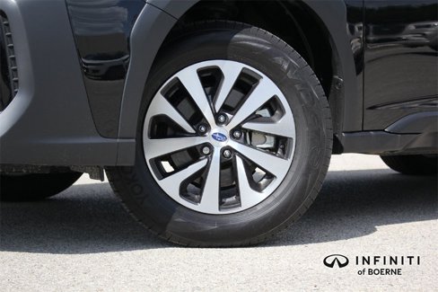Used 2025 Subaru Outback Premium image 3
