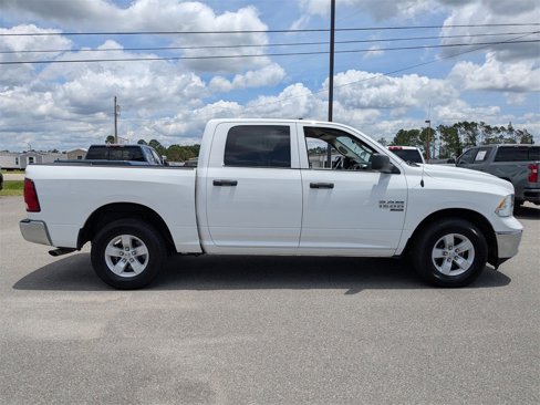 Used 2022 RAM 1500 Classic SLT image 3