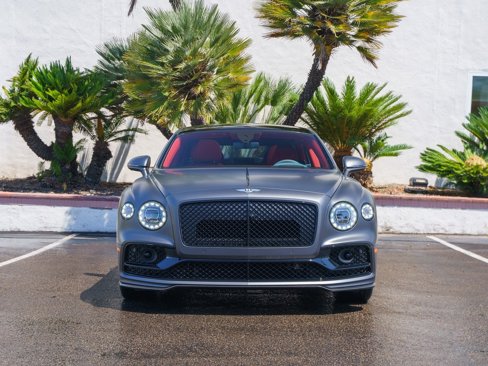Used 2024 Bentley Flying Spur V8 image 30