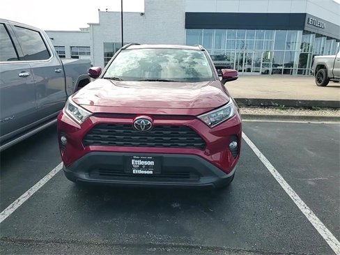 Used 2021 Toyota RAV4 XLE image 13