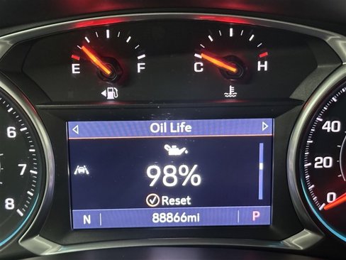 Used 2020 Chevrolet Equinox Premier w/ Premier Redline Edition image 27