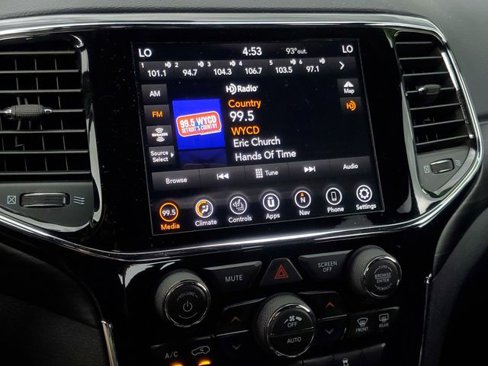 Used 2020 Jeep Grand Cherokee Altitude image 19