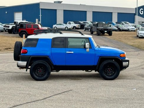 Used 2007 Toyota FJ Cruiser 4WD image 7