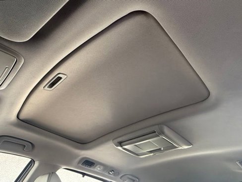 Used 2015 Honda Odyssey Touring image 12