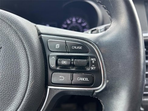 Used 2017 Kia Optima Premium image 11