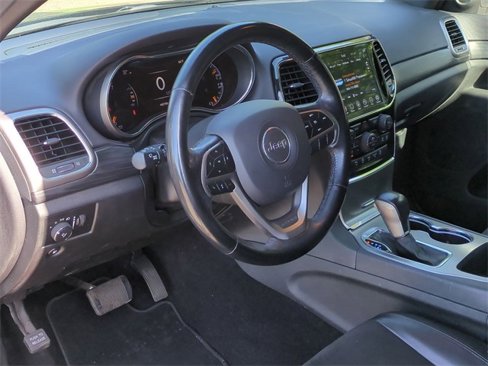 Used 2020 Jeep Grand Cherokee Altitude image 12