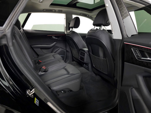 Used 2019 Audi Q8 Premium Plus w/ Premium Plus image 39