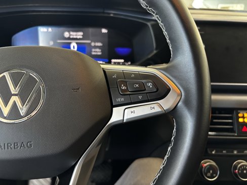 Used 2022 Volkswagen Taos SE image 18