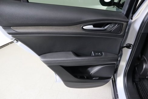 Used 2022 Alfa Romeo Stelvio Ti image 18