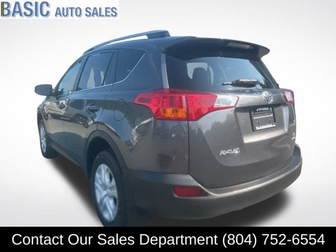 Used 2015 Toyota RAV4 LE image 7