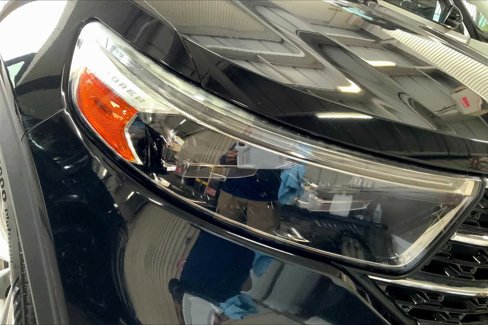 Certified 2020 Ford Explorer XLT w/ Equipment Group 202A image 26