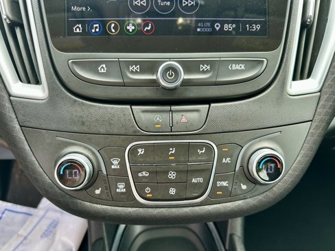 Used 2024 Chevrolet Malibu LT image 21