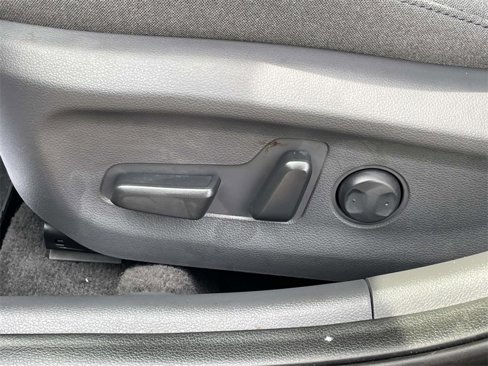 Certified 2022 Hyundai Ioniq SE image 16