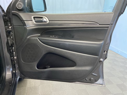 Used 2021 Jeep Grand Cherokee Limited image 48