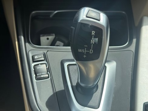 Used 2018 BMW 320i Sedan image 20