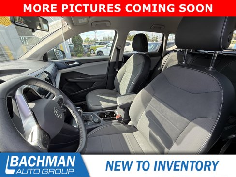 Used 2022 Volkswagen Taos SE image 5