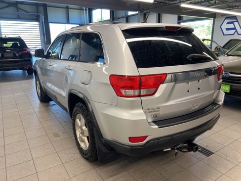 Used 2011 Jeep Grand Cherokee Laredo image 5