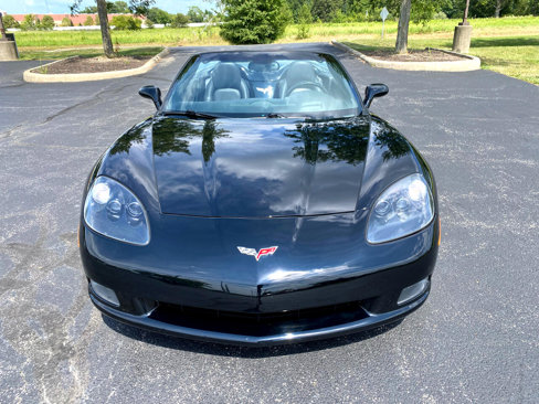 Used 2005 Chevrolet Corvette Convertible w/ Preferred Equipment Group image 3