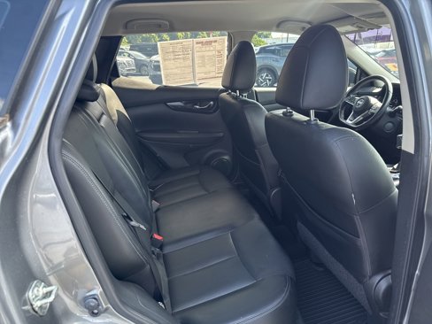 Used 2018 Nissan Rogue Sport SL image 17