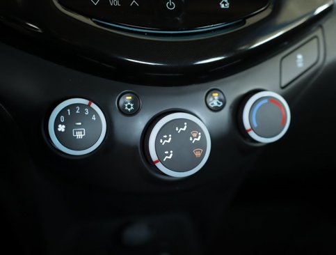 Used 2014 Chevrolet Spark LT image 15