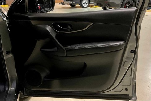 Used 2020 Nissan Rogue Sport S w/ Appearance Package image 21