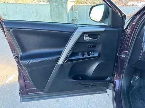 Used 2017 Toyota RAV4 Limited image 10