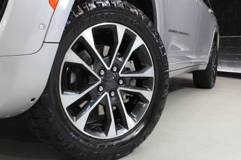 Used 2021 Jeep Grand Cherokee L Overland w/ Advanced Protech Group III image 18