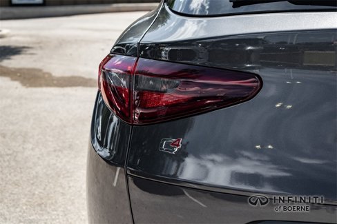 Used 2022 Alfa Romeo Stelvio Veloce image 6