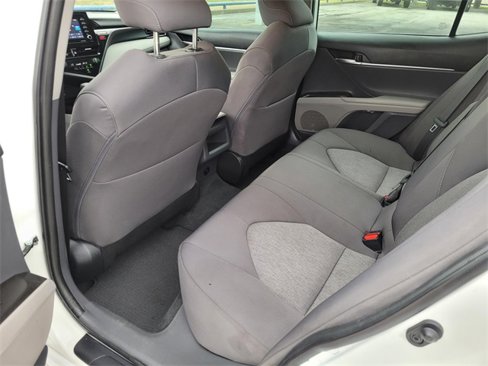 Used 2023 Toyota Camry LE image 3