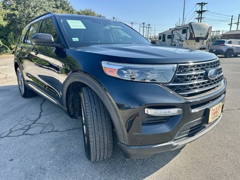 Used 2020 Ford Explorer XLT w/ Equipment Group 202A image 7