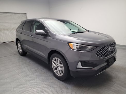 Used 2024 Ford Edge SEL image 13