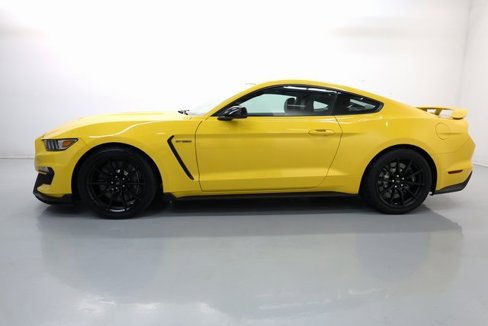 Used 2016 Ford Mustang Shelby GT350 w/ Technology Package image 55