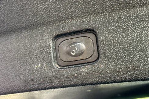 Used 2018 Ford Explorer XLT w/ Equipment Group 202A image 20