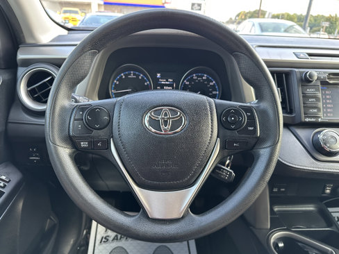 Used 2017 Toyota RAV4 LE image 15