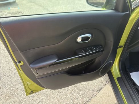 Used 2014 Kia Soul ! w/ Sun & Sound Package image 9
