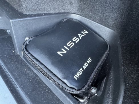 Used 2023 Nissan Rogue S image 39