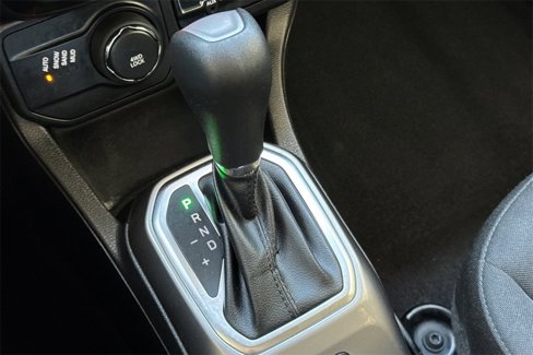 Used 2022 Jeep Renegade Latitude image 30