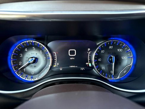 Used 2019 Chrysler Pacifica Touring-L Plus image 15