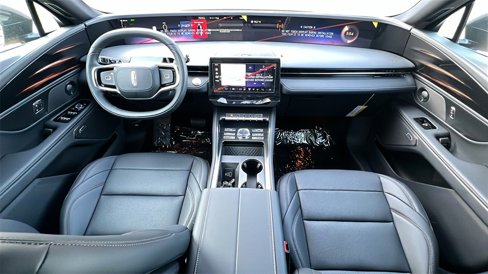 New 2025 Lincoln Nautilus Premier w/ Equipment Group 102A image 13