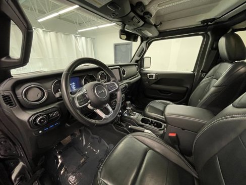 Used 2022 Jeep Wrangler Unlimited Sahara image 10