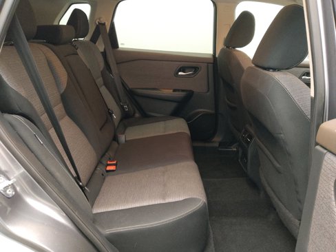Used 2021 Nissan Rogue SV image 19